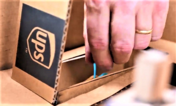 Nintendo Labo: UPS تكشف النقاب عن Toy-Con-tainer، وهي حقيبة مصنوعة من الورق المقوى صممتها بنفسها