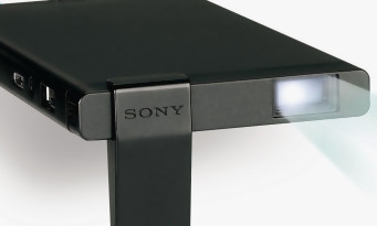 PS4 : un projecteur de poche pour la machine