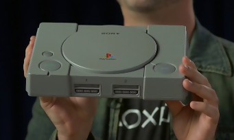 Unboxing de la première PlayStation pour fêter ses 20 ans aux USA