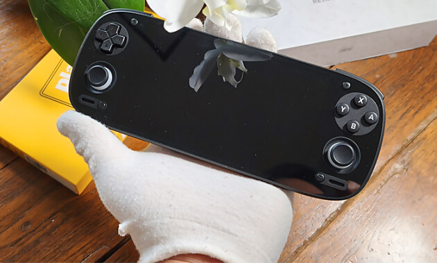 Test Retroid Pocket 5 : la reine du rétrogaming, mais bien plus encore !