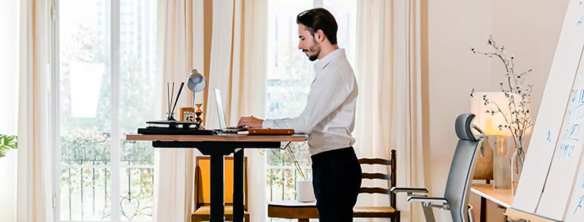 We tested the E7 sit-stand desk from Flexispot, and it’s a game changer!