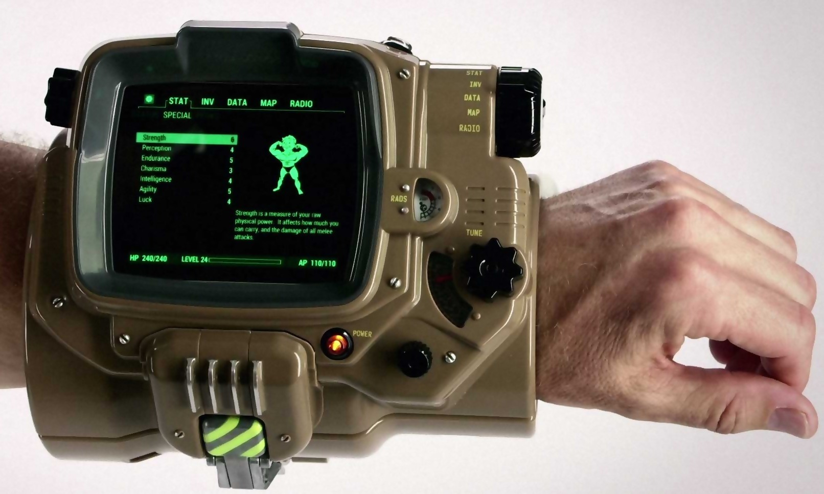 Fallout 4: نسخة جامعية مع Pip-Boy الحقيقي!