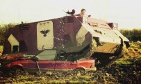 W40K : Dawn of War II - Rhino Trailer